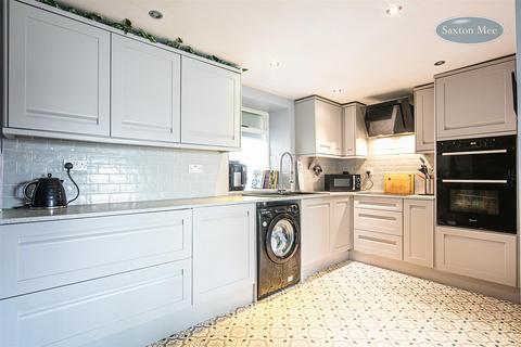 4 bedroom terraced house for sale, Vaughton Hill, Deepcar, Sheffield