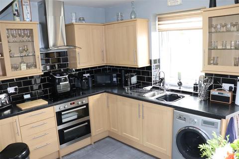 60 Grange Crescent, Walsall, WS4 1NS
