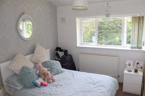 60 Grange Crescent, Walsall, WS4 1NS