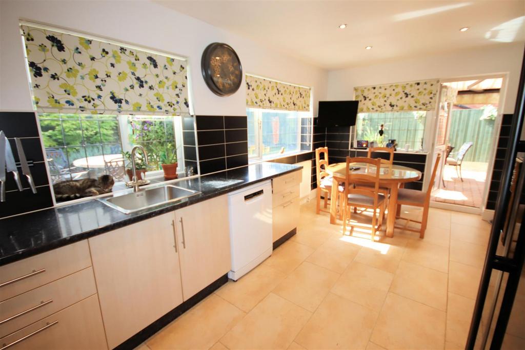 View of Kitchen/Breakfast Room