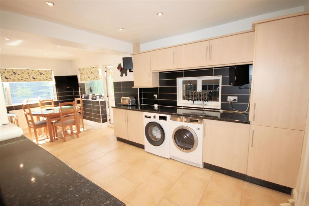 View of Kitchen/Breakfast Room