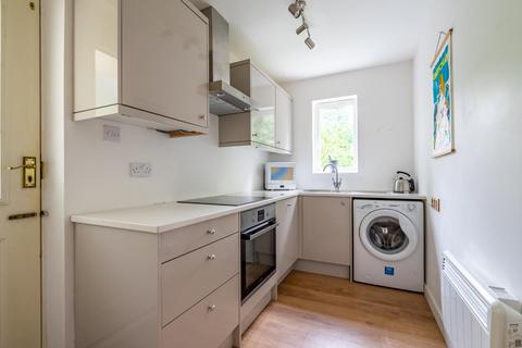 24 Beaufort Close, York, YO10 3LS