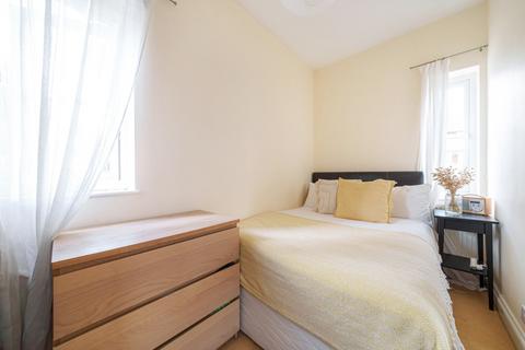 Flat 2, 24 Broughton Road, London, W13 8QW
