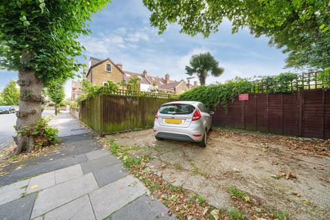 Flat 2, 24 Broughton Road, London, W13 8QW