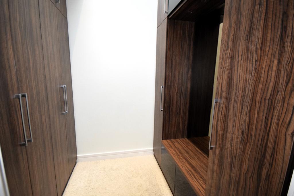 Walk in closet