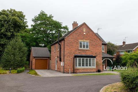 4 bedroom detached house for sale, Meadowfields Close, Stourbridge