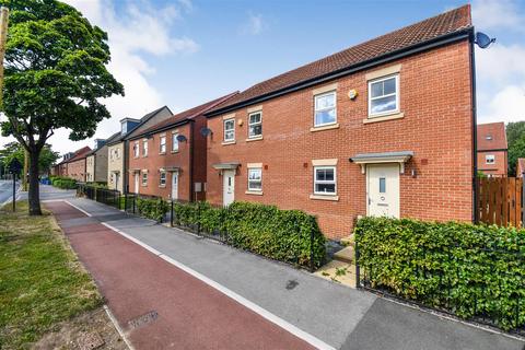 3 bedroom semi-detached house for sale, Maybury Road, Hull