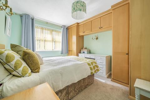8 Coniston Close, Woodley, Reading, RG5 4AY