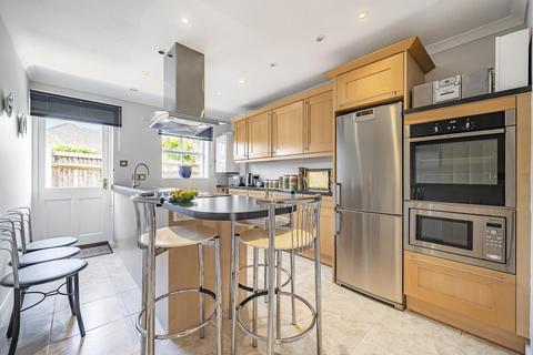 8 Coniston Close, Woodley, Reading, RG5 4AY