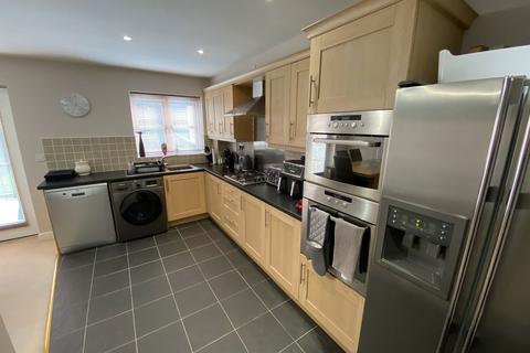 3 bedroom townhouse for sale, Queens Gate, Consett, Durham, DH8 5FB