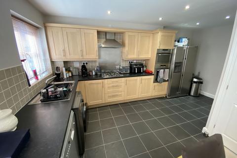 3 bedroom townhouse for sale, Queens Gate, Consett, Durham, DH8 5FB