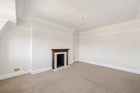 3 bedroom flat to rent, Richmond Hill Court, Richmond, TW10