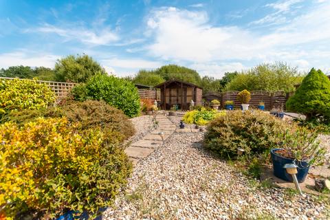 2 bedroom bungalow for sale, Brecon Road, Ystradgynlais. Swansea. SA9