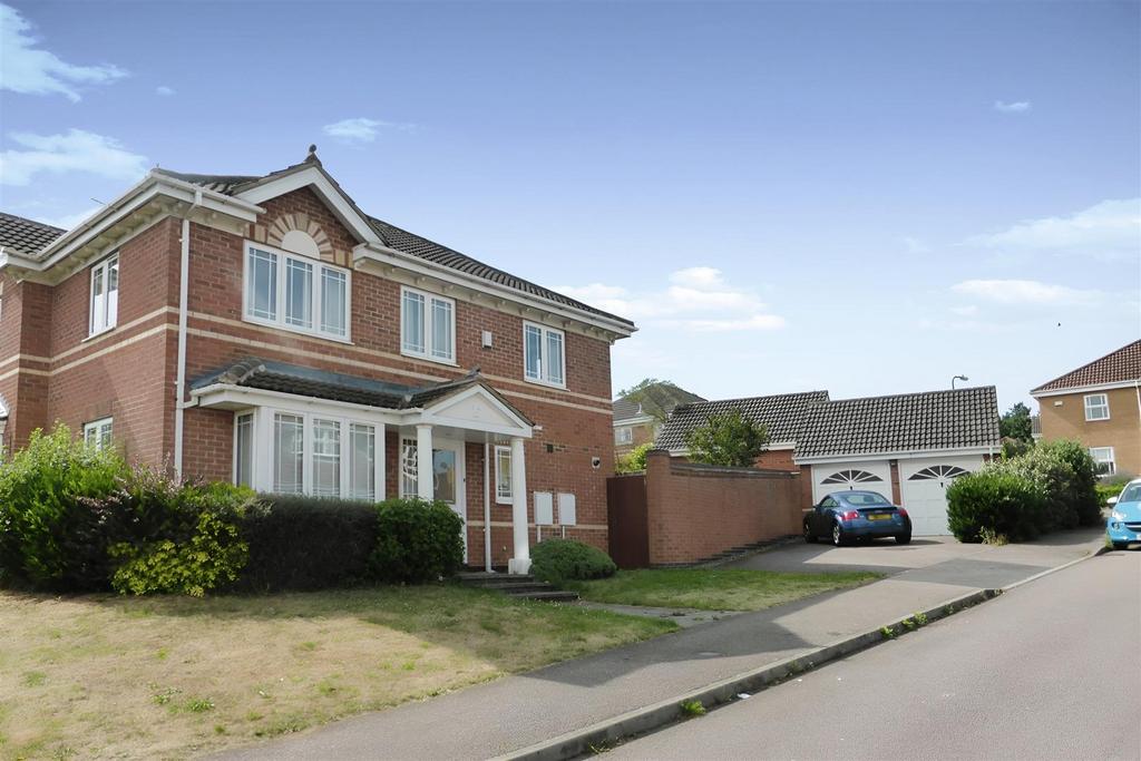 Four bedroom detached property to rent in Ketterin