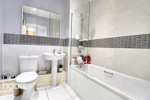 6 Clarence Gardens, Luton, LU1 5FL