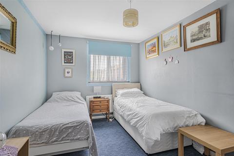 2 bedroom end of terrace house for sale, Central Avenue, Peacehaven