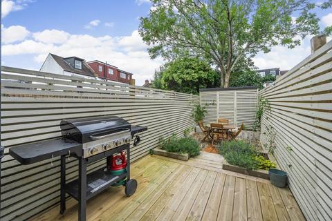 54 Avarn Road, London, SW17 9HA