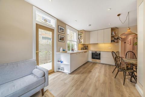 54 Avarn Road, London, SW17 9HA
