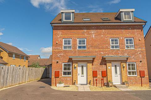 3 bedroom semi-detached house for sale, James Prosser Way, Llantarnam, NP44