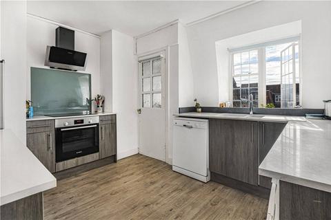 1 bedroom apartment for sale, Portsmouth Road, London, SW15