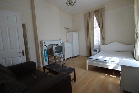 1 bedroom apartment to rent, The Strand, Ryde