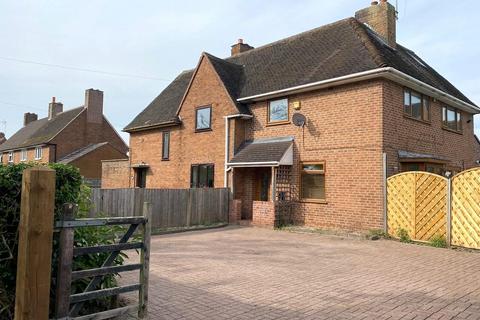 3 bedroom semi-detached house for sale, Abbeyfields, Great Haywood