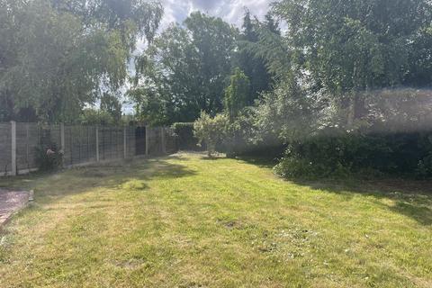 3 bedroom semi-detached house for sale, Abbeyfields, Great Haywood