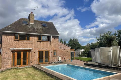 3 bedroom semi-detached house for sale, Abbeyfields, Great Haywood