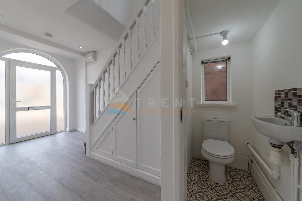 32 trentham drive-26
