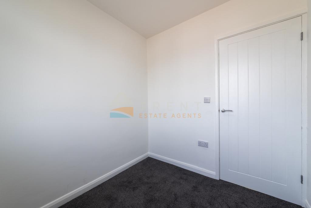 32 trentham drive-6