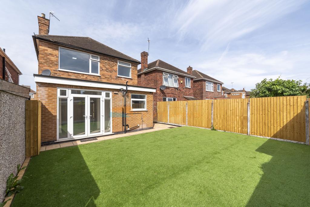 32 trentham drive-34