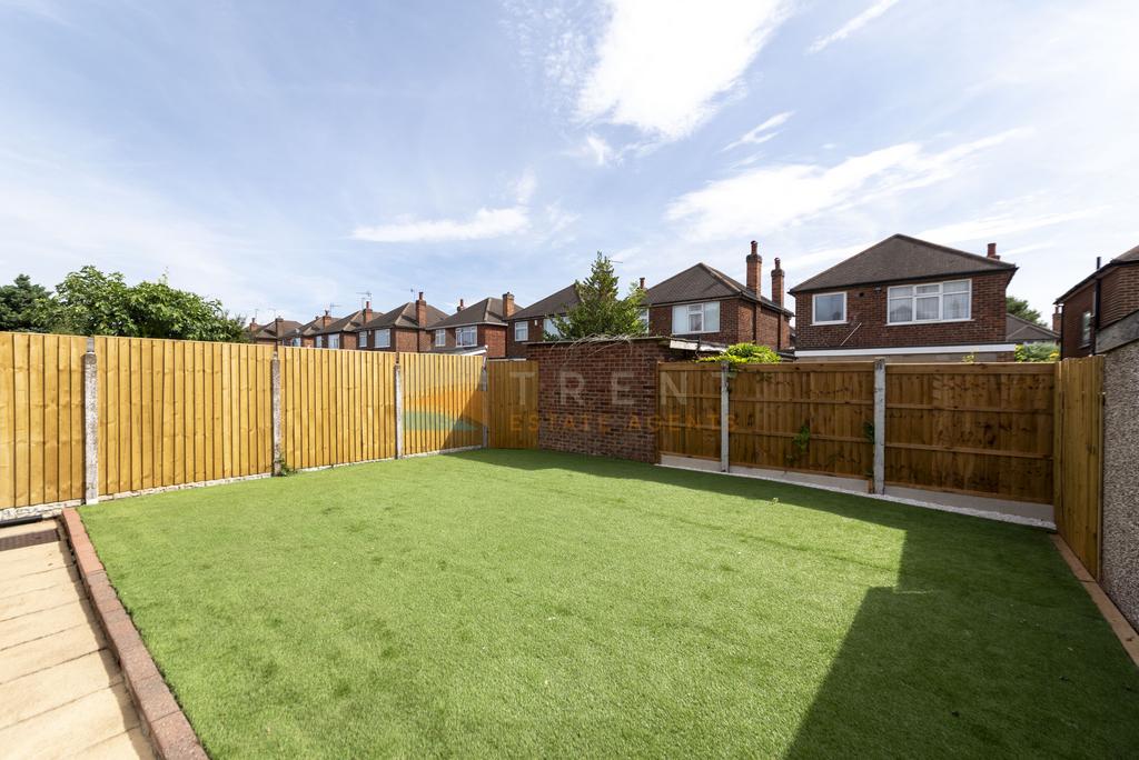 32 trentham drive-36
