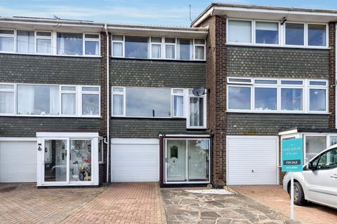 4 bedroom terraced house for sale, Gunners Road, Shoeburyness, Essex, SS3