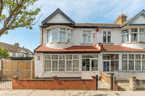 3 bedroom end of terrace house for sale, Bishops Park Road, Norbury, London, SW16