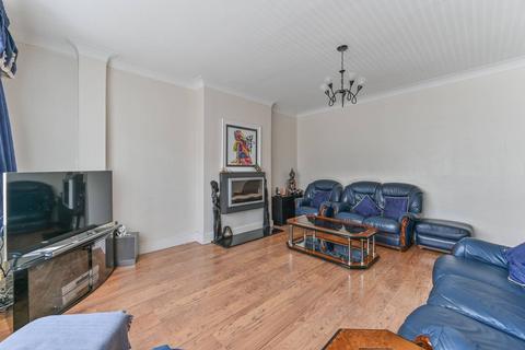 3 bedroom end of terrace house for sale, Bishops Park Road, Norbury, London, SW16