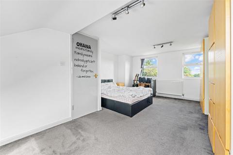 72 Macclesfield Road, London, SE25 4RX