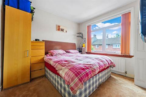 72 Macclesfield Road, London, SE25 4RX