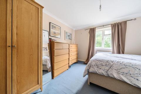 1 bedroom flat for sale, Knaphill,  Woking,  GU21