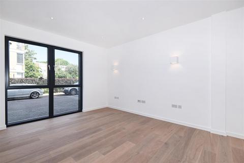 2 bedroom apartment for sale, Dee Road, Richmond