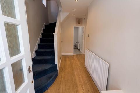 12 Castleton Road, Salford, M7 4GU