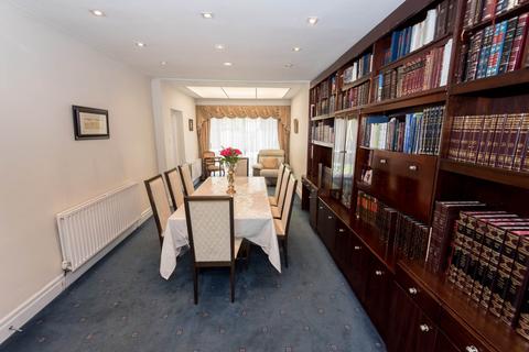 12 Castleton Road, Salford, M7 4GU