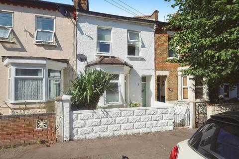 2 bedroom terraced house for sale, Albany Avenue, Westcliff-on-sea, SS0