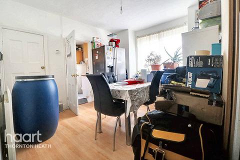 202 Mersham Road, Thornton Heath, CR7 8NR