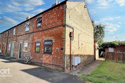 2 bedroom end of terrace house for sale, Chapel Lane, Peterborough