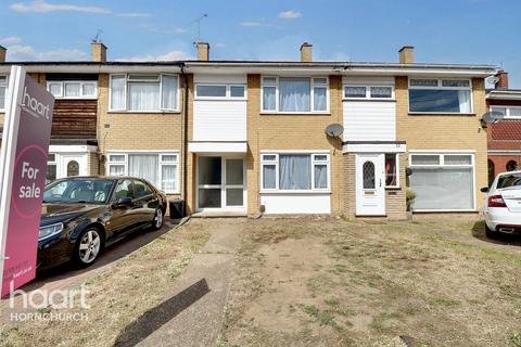 3 bedroom terraced house for sale, Petworth Way, Hornchurch