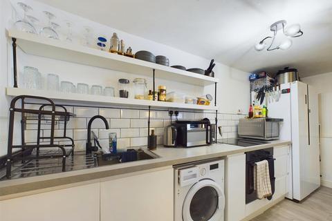 Flat 2, 14 Brunswick Square, Gloucester, GL1 1UG