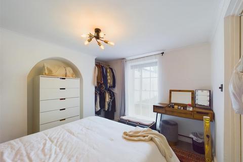 Flat 2, 14 Brunswick Square, Gloucester, GL1 1UG