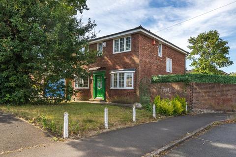 4 bedroom detached house for sale, Maria Theresa Close, New Malden