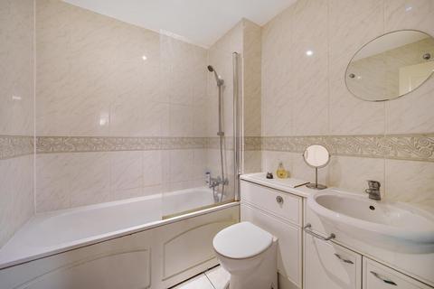 1 bedroom flat for sale, Westminster Bridge Road, Waterloo