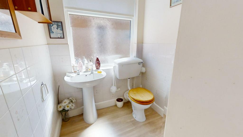 High-Street-Wyke-Regis-Weymouth-UK-08132024 163500